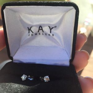 1/4 carat diamond earrings